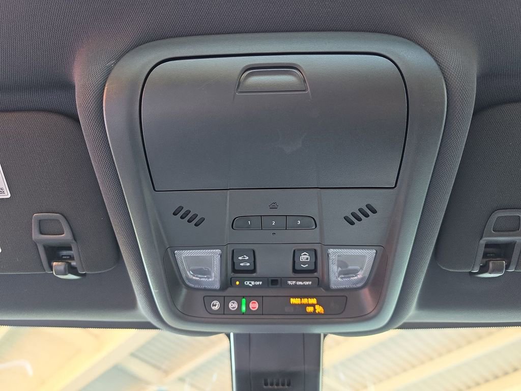 Used 2024 Chevrolet Equinox Premier AWD/4WD image 21