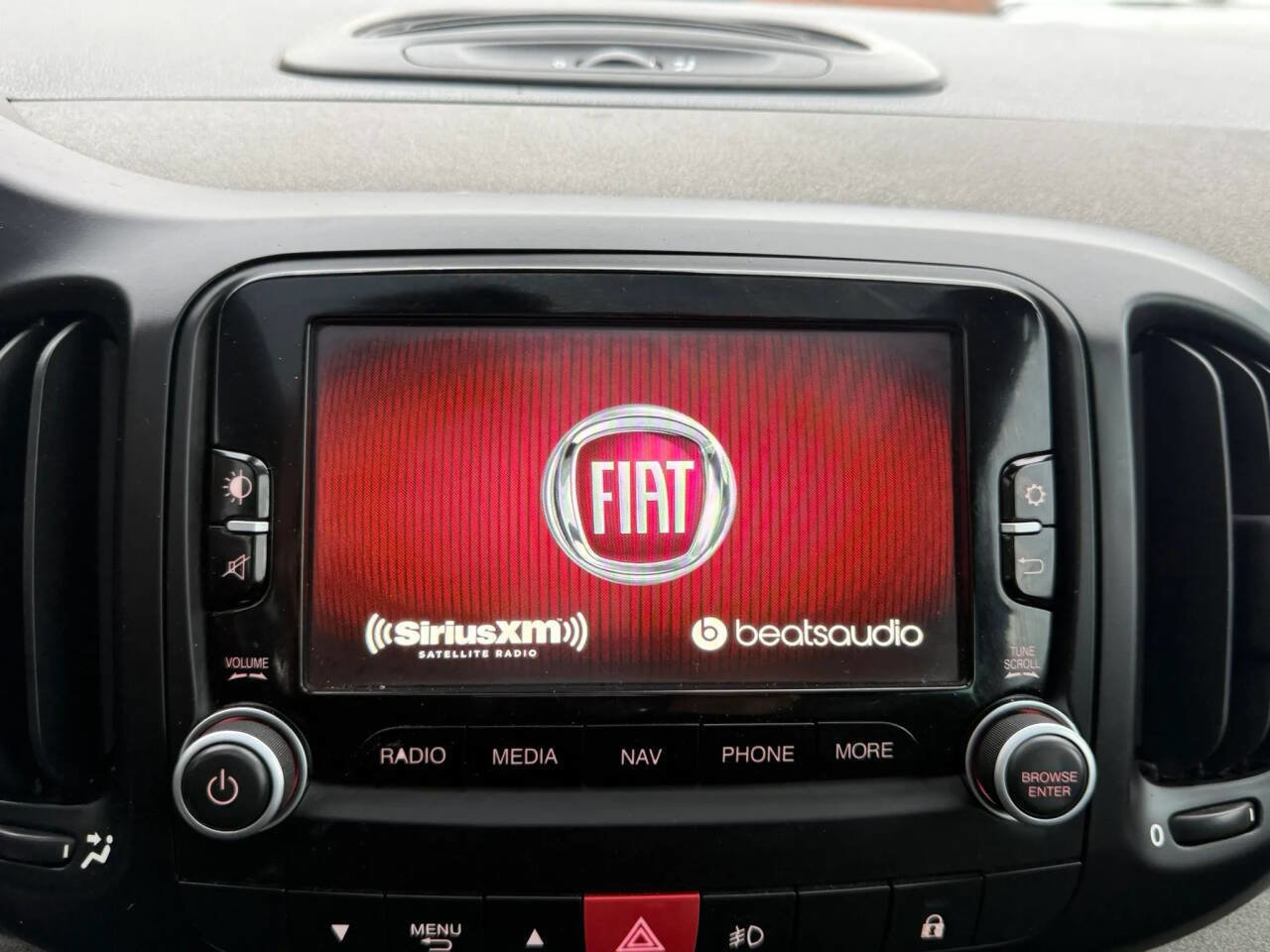 Used 2014 FIAT 500L Trekking w/ Popular Equipment Group image 12