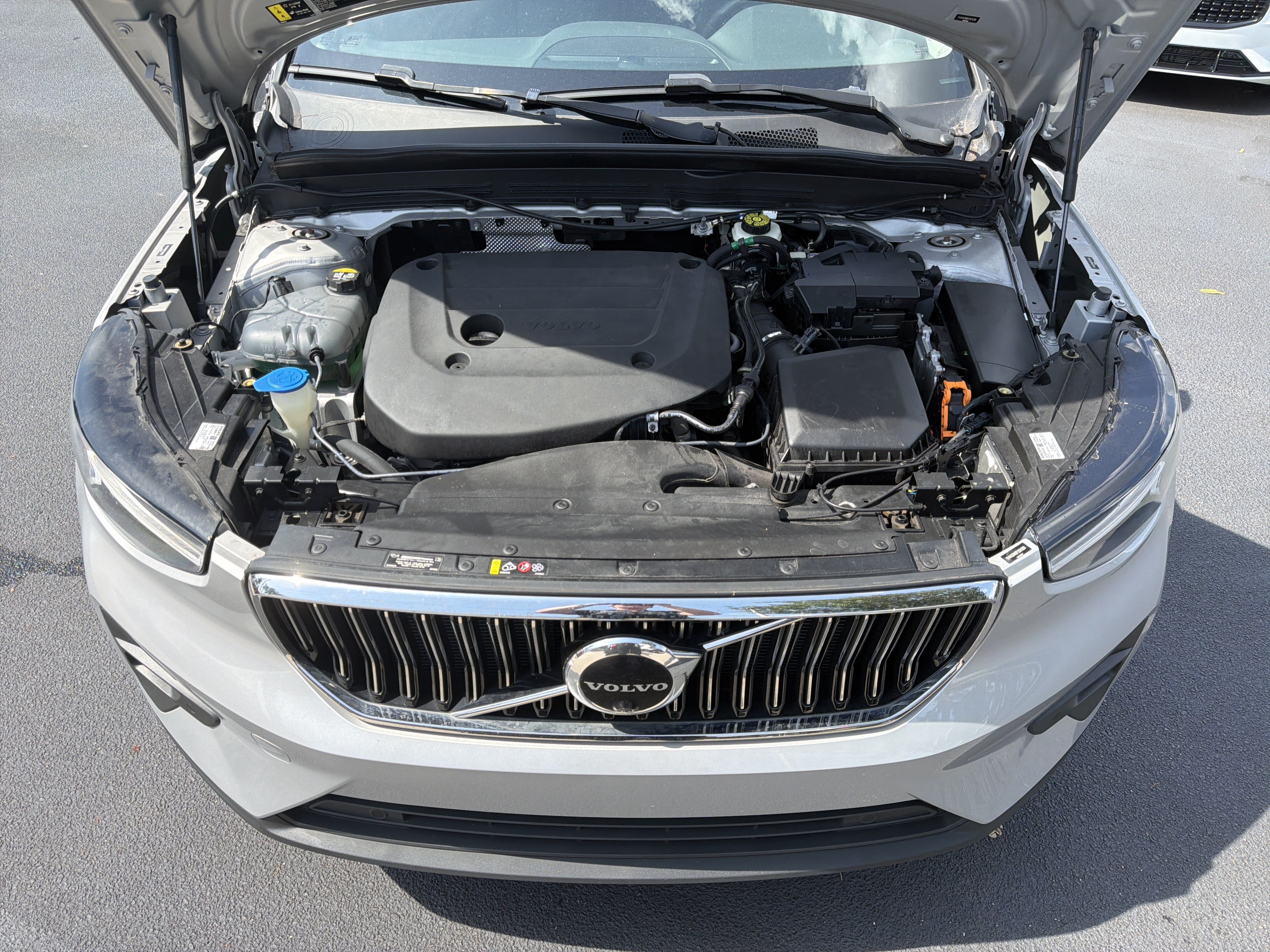 Certified 2023 Volvo XC40 B4 Plus w/ Driver Assist Package FWD image 36