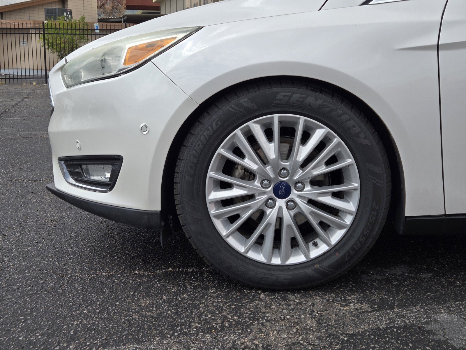 Used 2015 Ford Focus Titanium w/ Titanium Cold Weather Package FWD image 6