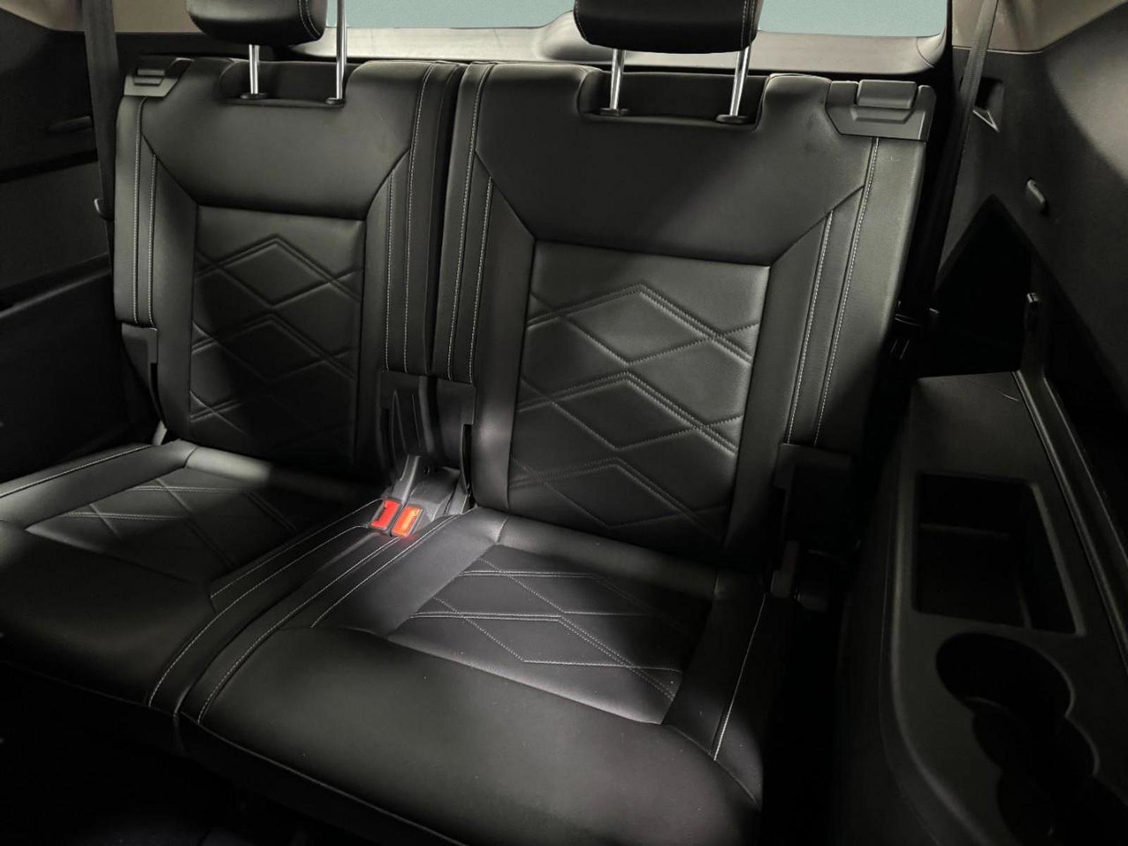 Used 2024 Volkswagen Atlas SE image 10