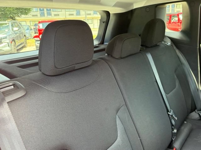 Used 2017 Jeep Renegade Latitude AWD/4WD image 28