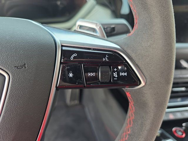 Used 2022 Audi RS e-tron GT image 17