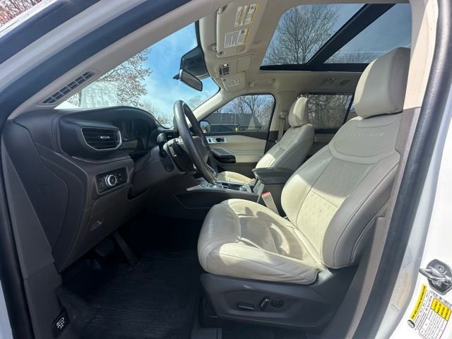 Used 2021 Ford Explorer Platinum w/ Equipment Group 601A image 25