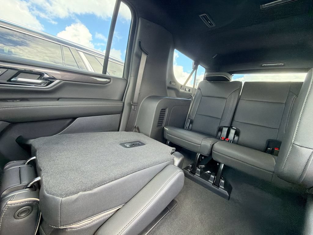 New 2026 GMC Yukon XL Elevation w/ Elevation Premium Package RWD image 12
