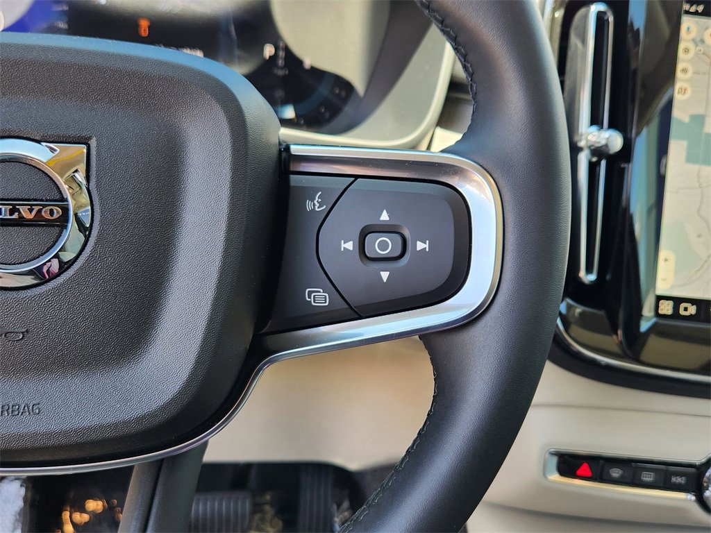 New 2025 Volvo XC40 B5 Ultra w/ Climate Package image 10