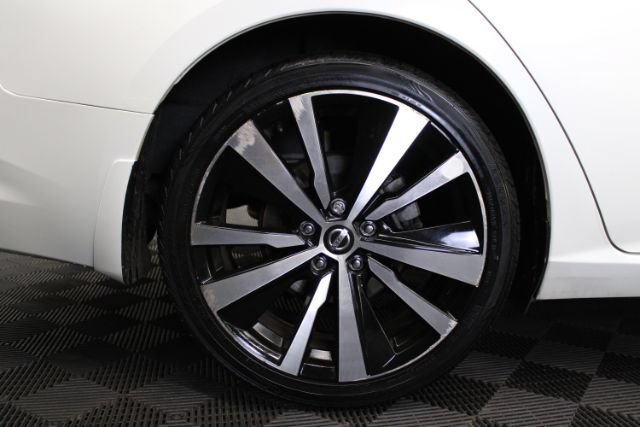 Used 2019 Nissan Altima 2.5 SR w/ SR Premium Package FWD image 9
