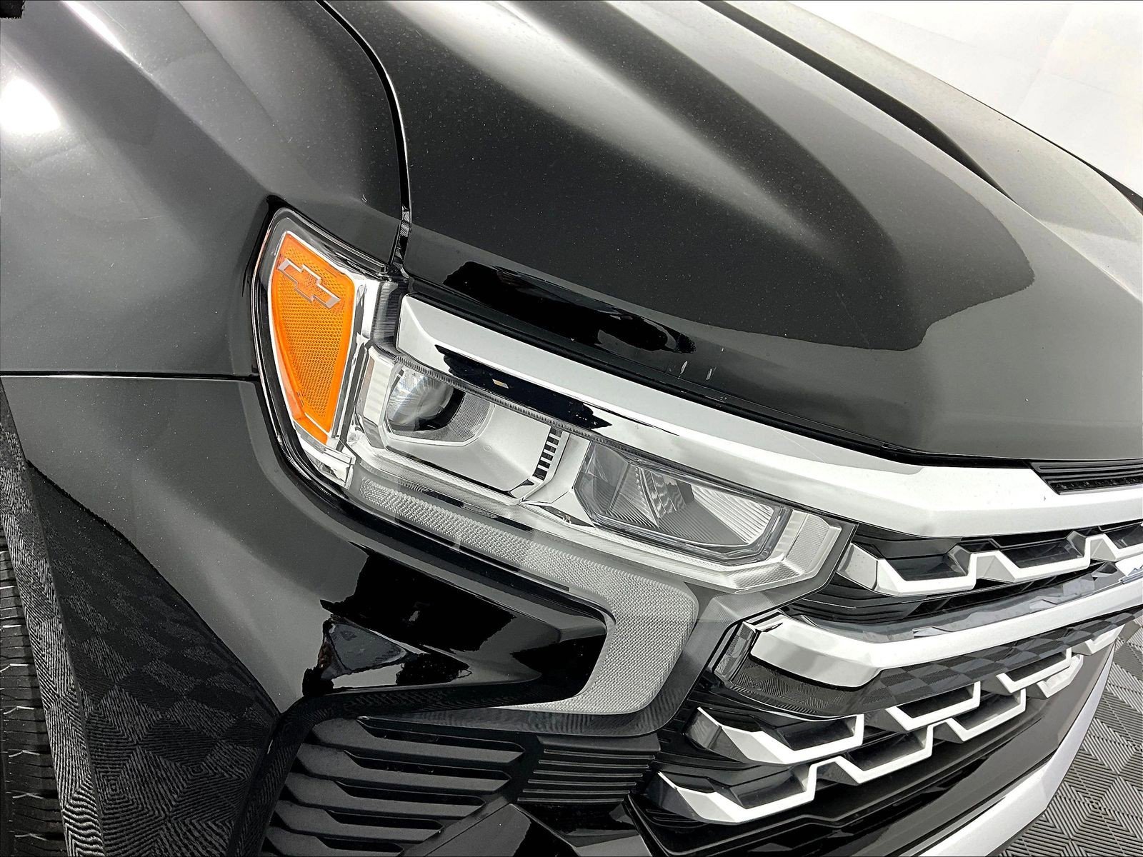 Used 2024 Chevrolet Silverado 1500 LTZ w/ LTZ Premium Package AWD/4WD image 32