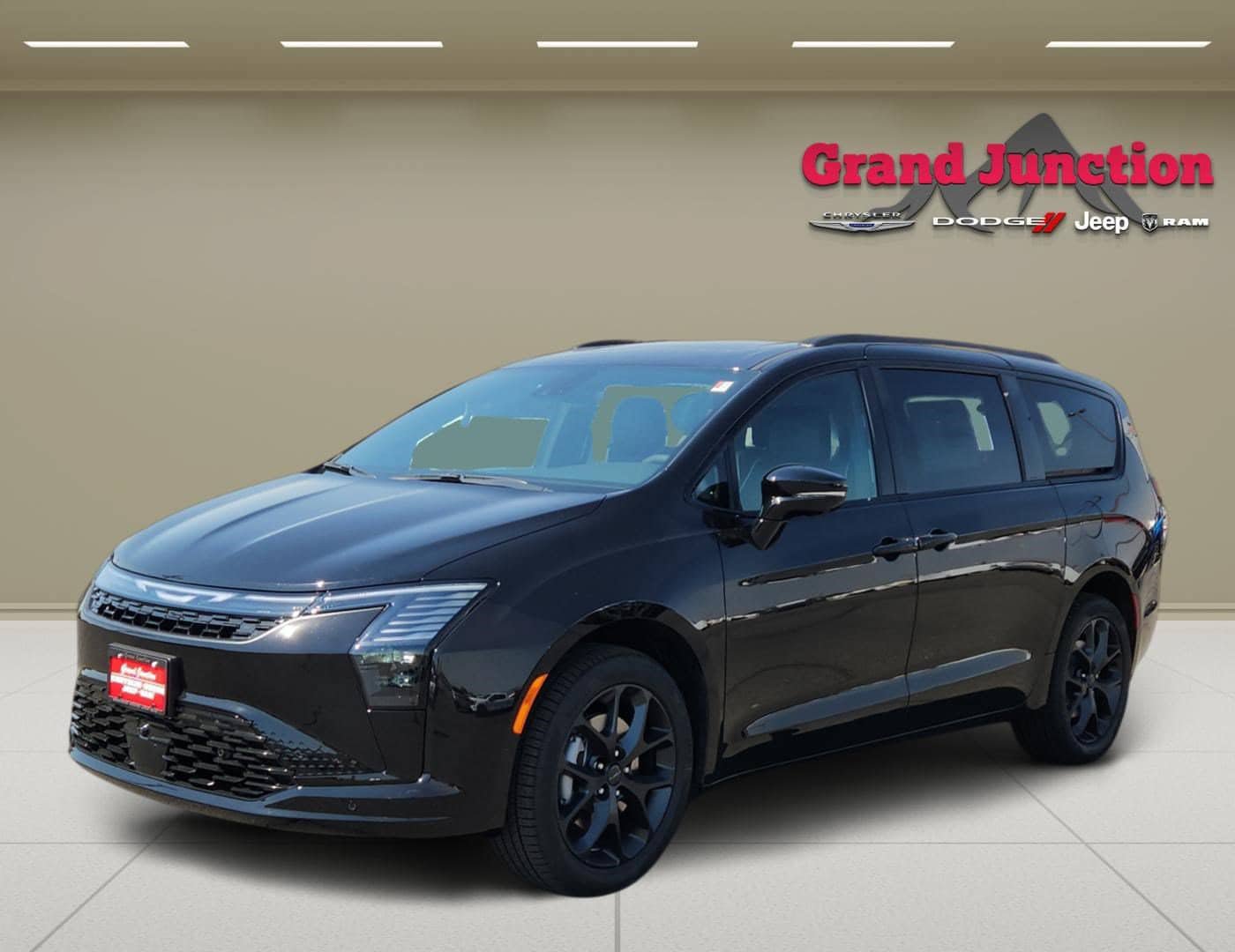 New 2027 Chrysler Pacifica Limited w/ Family Tech Group AWD/4WD image 2