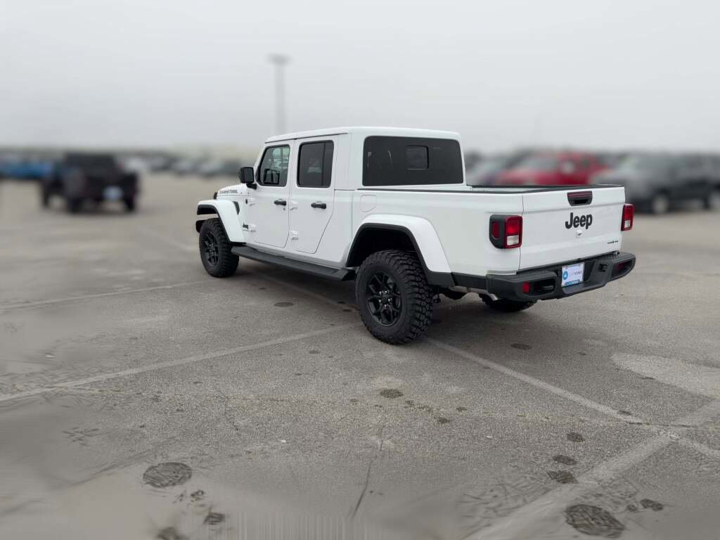 New 2026 Jeep Gladiator Sport image 8