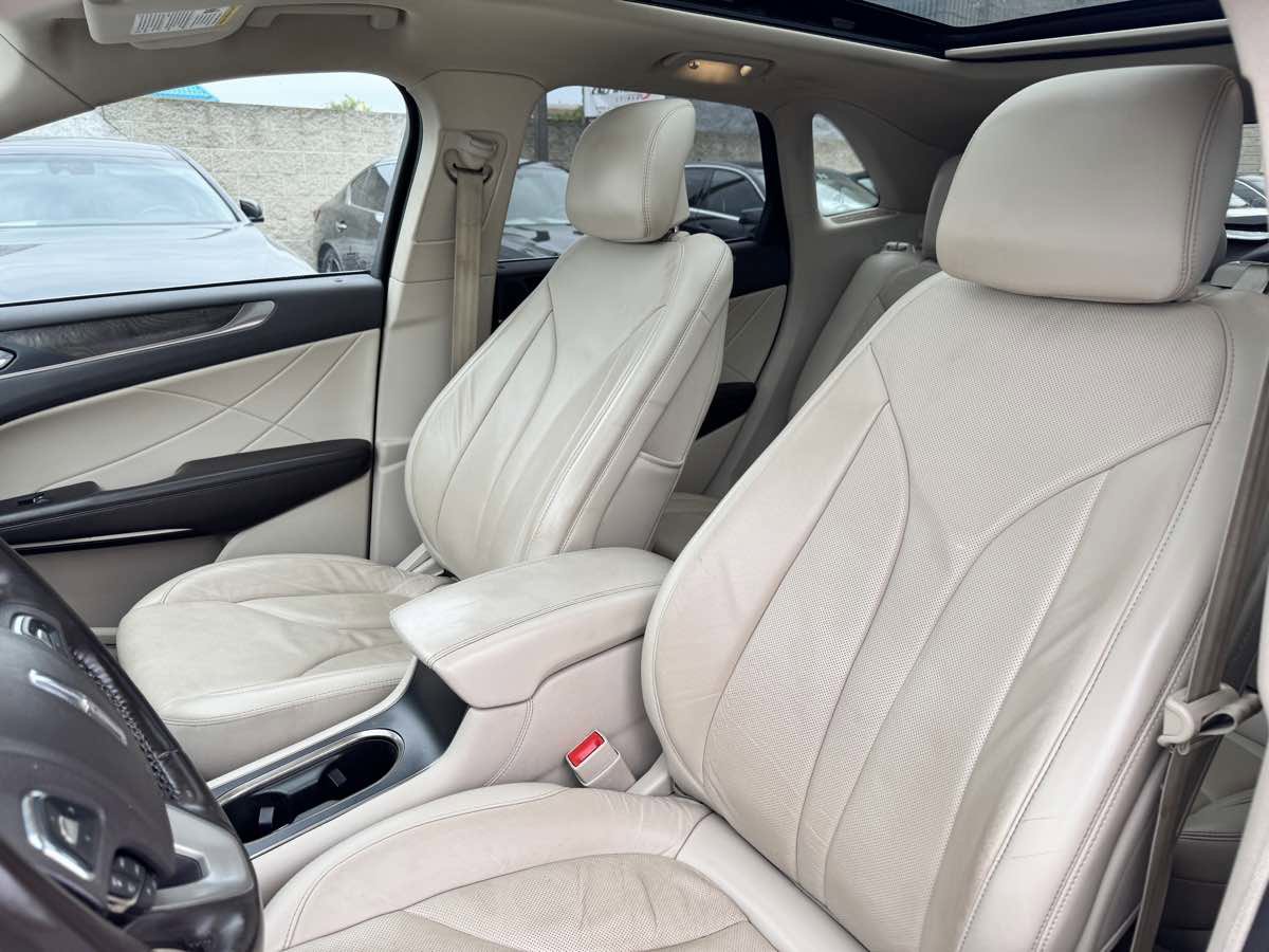 Used 2017 Lincoln MKC Reserve w/ Lincoln MKC Climate Package FWD image 37