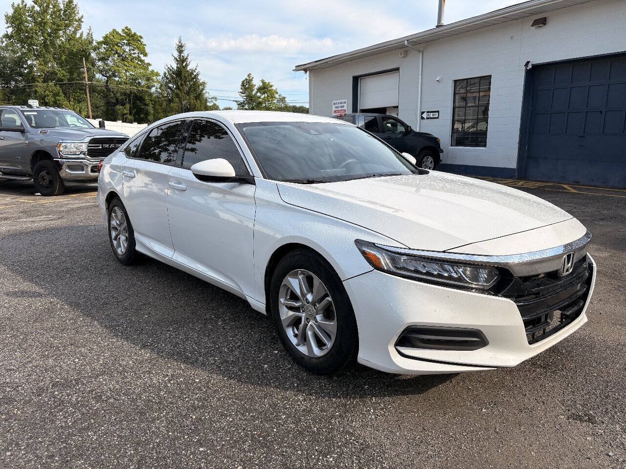 Used 2019 Honda Accord LX image 4