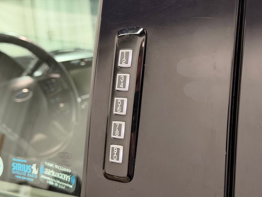 Used 2018 Ford F150 XLT w/ Equipment Group 302A Luxury image 31