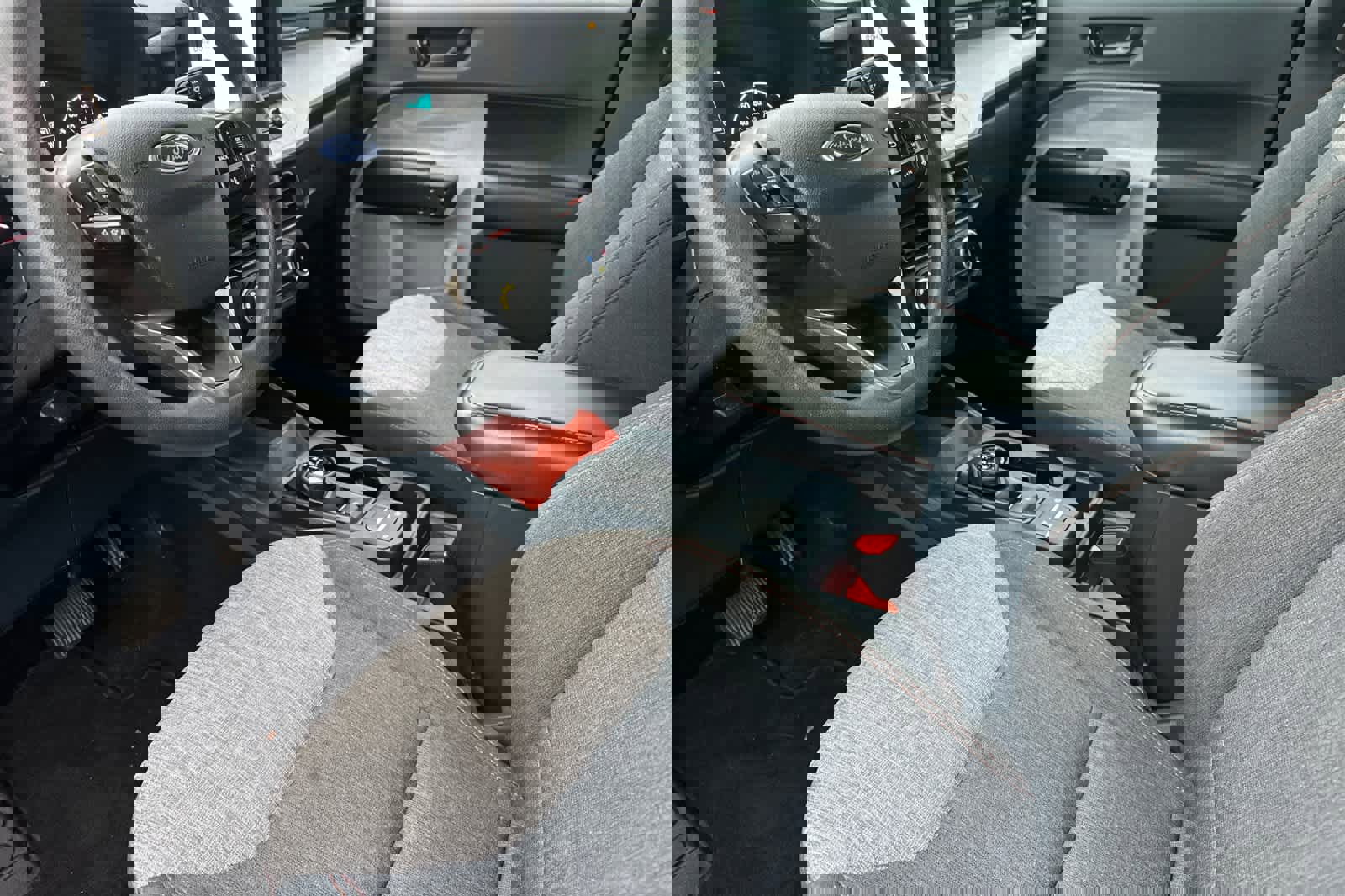 Certified 2022 Ford Maverick XLT w/ Equipment Group 300A Standard image 11