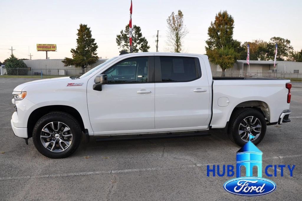 Used 2022 Chevrolet Silverado 1500 RST w/ Convenience Package II image 2