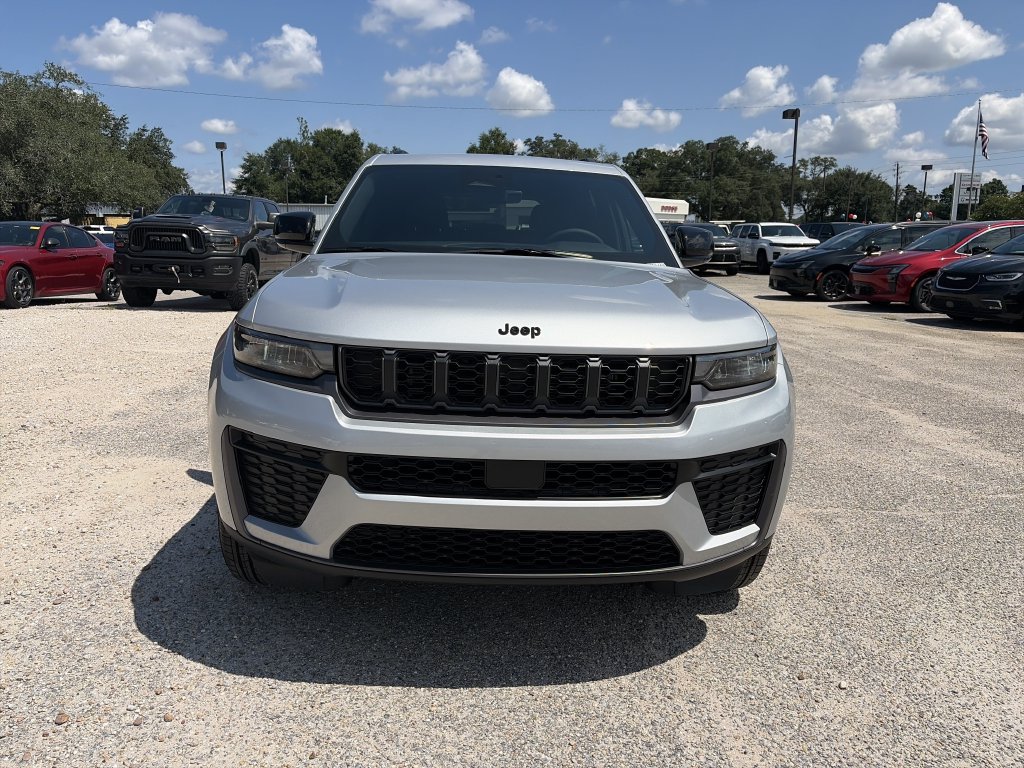 New 2026 Jeep Grand Cherokee Altitude RWD image 8