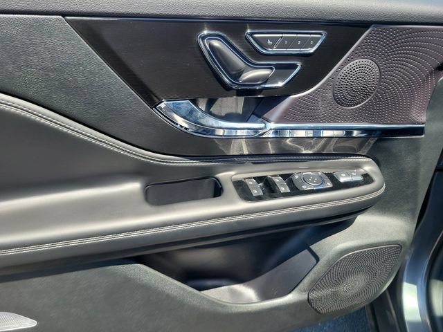 Used 2025 Lincoln Corsair FWD image 18