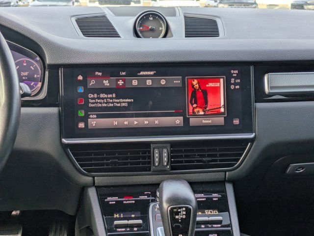 Used 2022 Porsche Cayenne S Platinum image 16