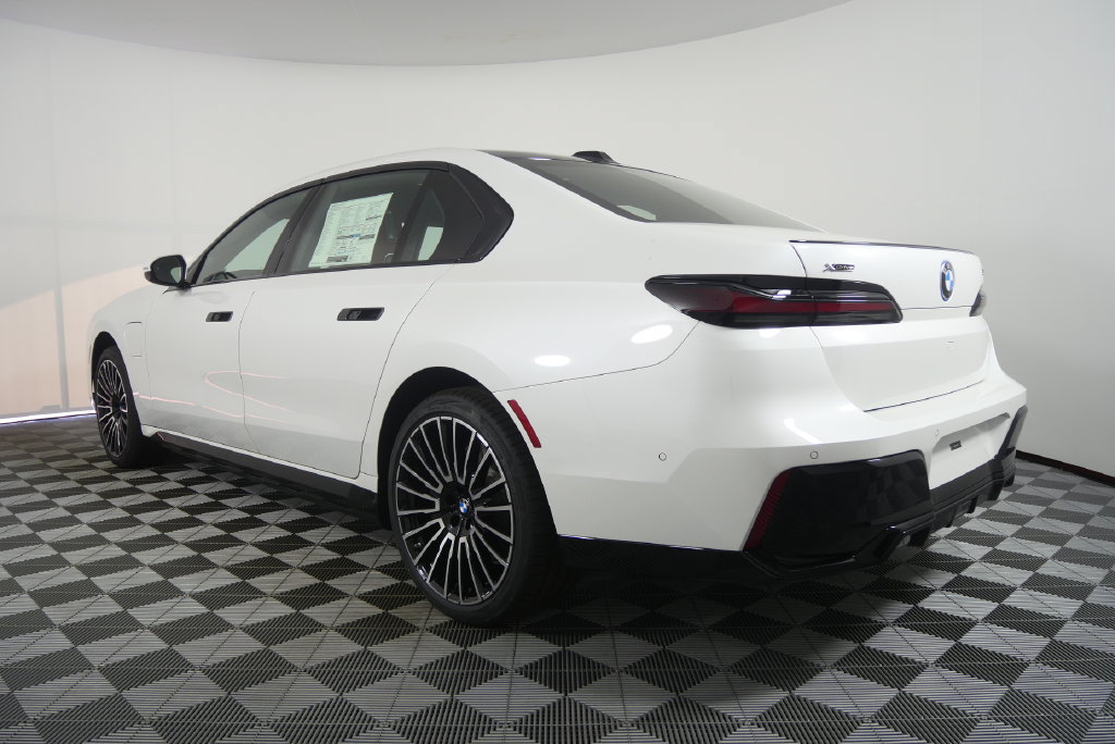 New 2026 BMW 750e xDrive w/ Executive Package AWD/4WD image 6
