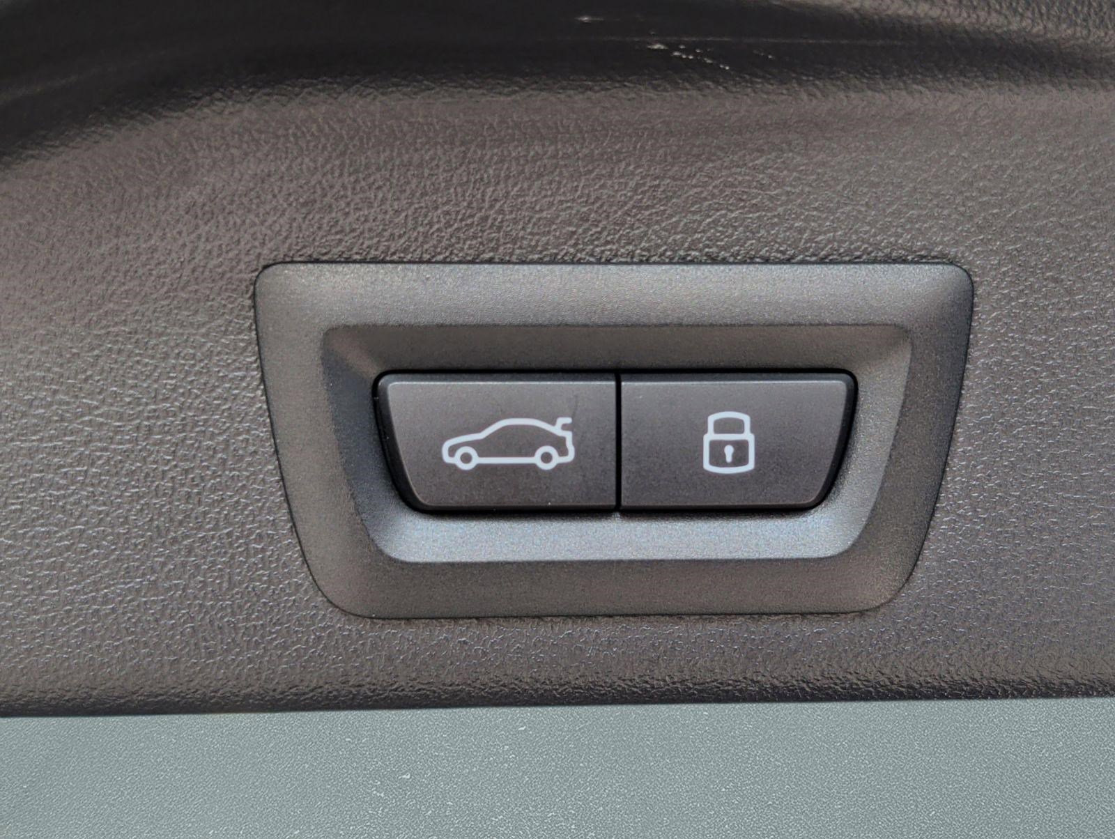 Used 2025 BMW X5 xDrive40i w/ Executive Package image 28