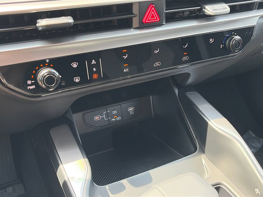 New 2026 Kia Sorento LX FWD image 19