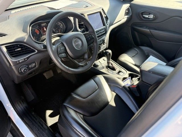 Used 2022 Jeep Cherokee Trailhawk AWD/4WD image 5