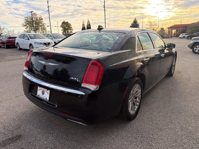 Used 2015 Chrysler 300 C w/ Light Group RWD image 6