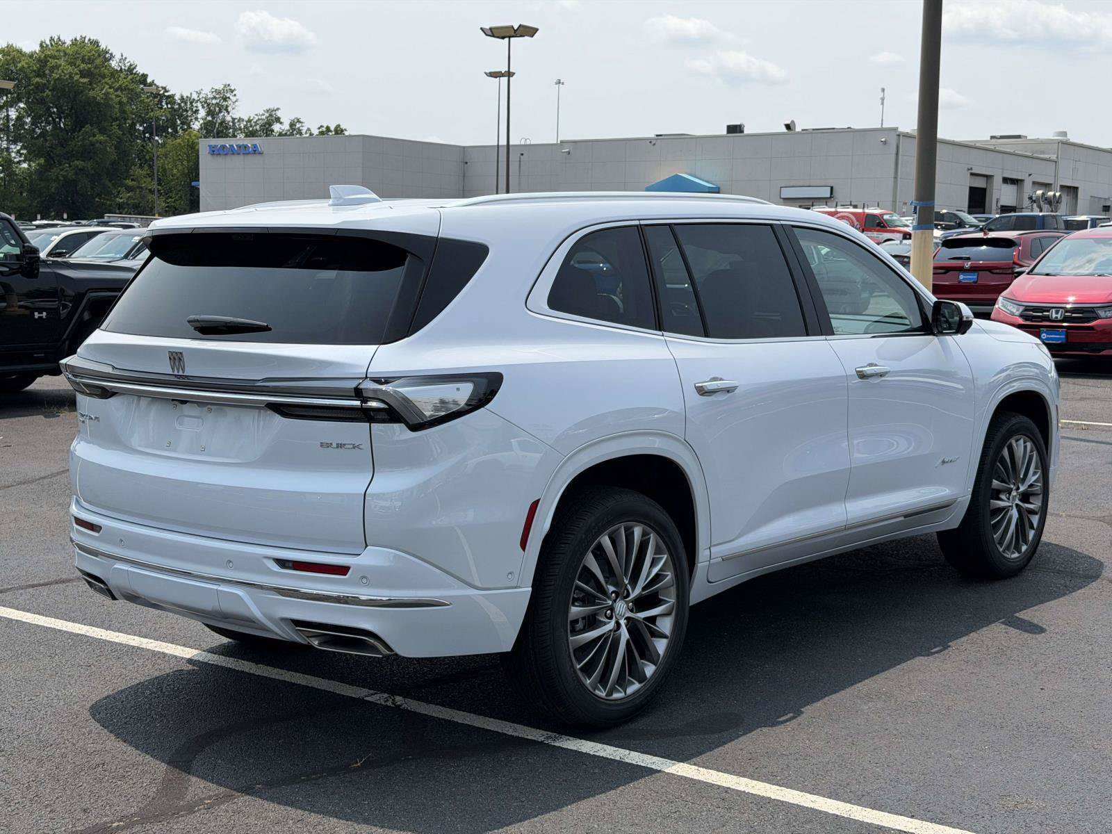 New 2026 Buick Enclave Avenir w/ Super Cruise Package AWD/4WD image 2