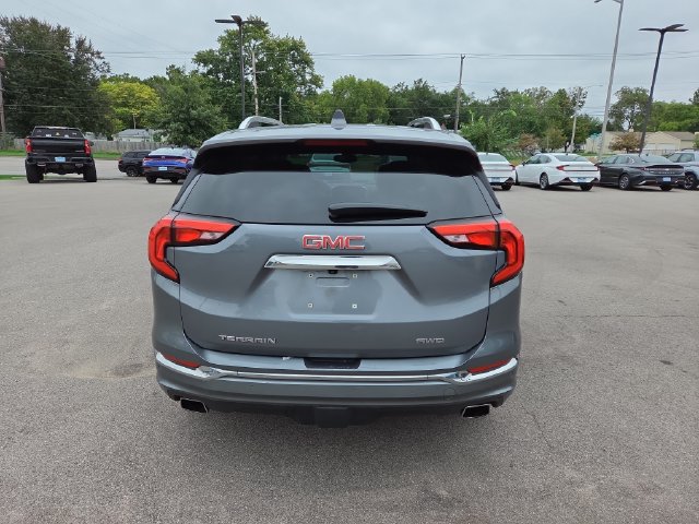 Used 2019 GMC Terrain Denali w/ Advanced Safety Package AWD/4WD image 7