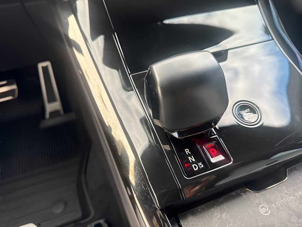 Used 2025 Land Rover Range Rover Sport SV Edition Two image 18