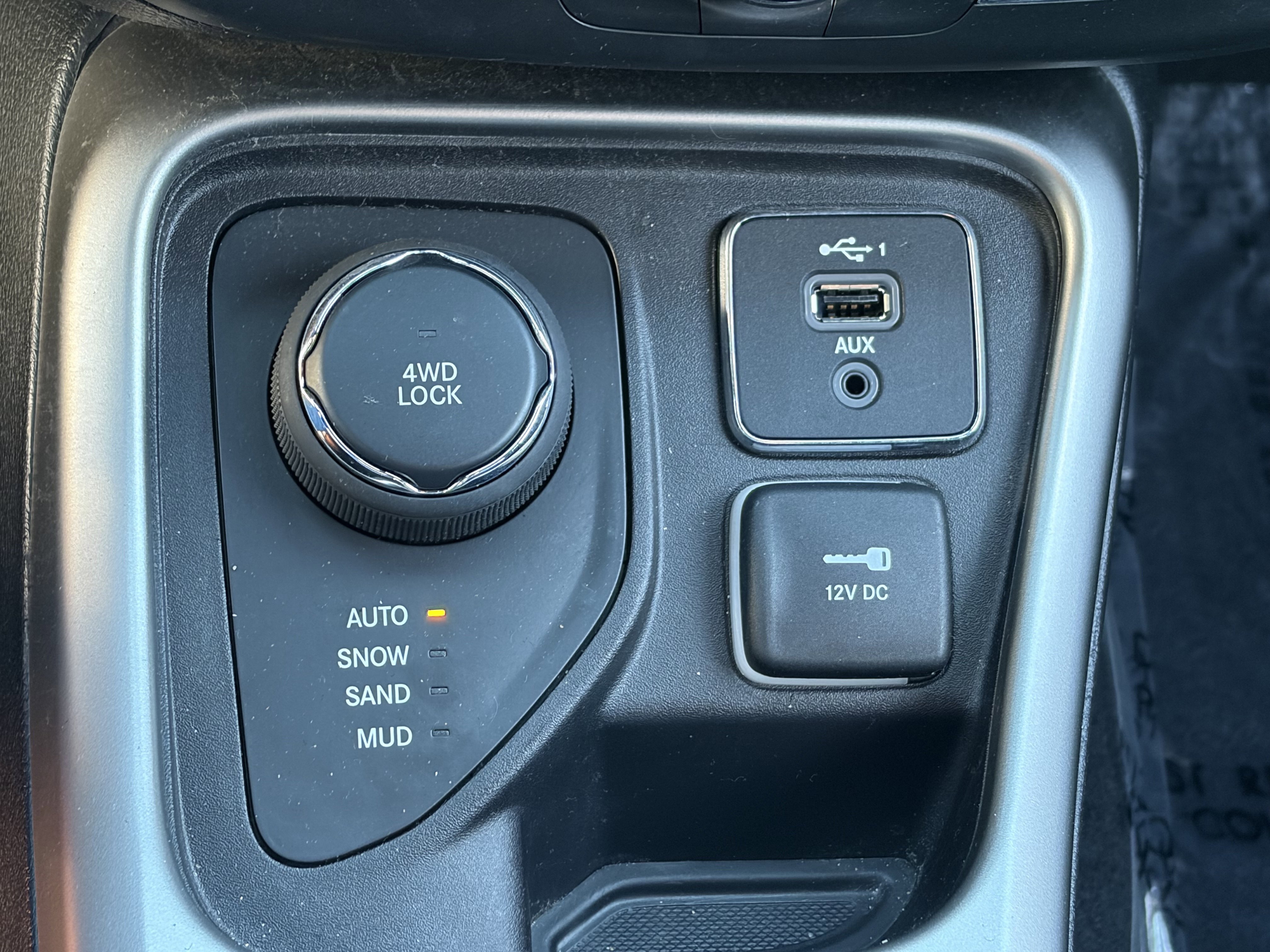 Used 2021 Jeep Compass Latitude image 27