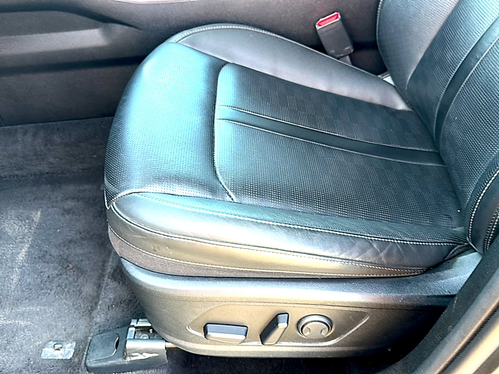 Used 2024 Kia Sorento S image 15