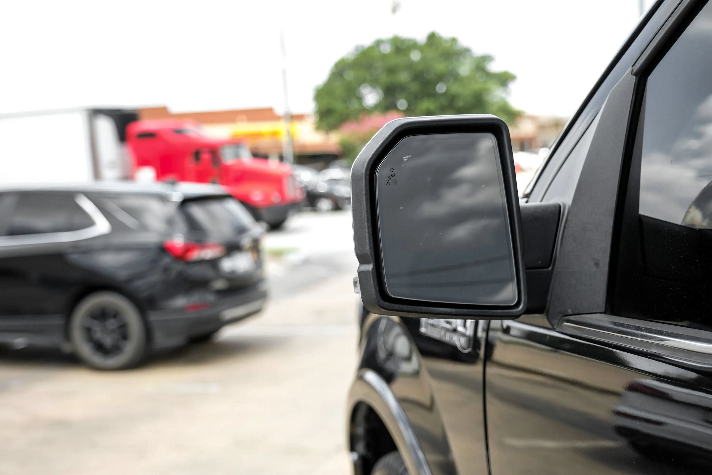 Used 2018 Ford F150 Platinum w/ Equipment Group 701A Luxury AWD/4WD image 34