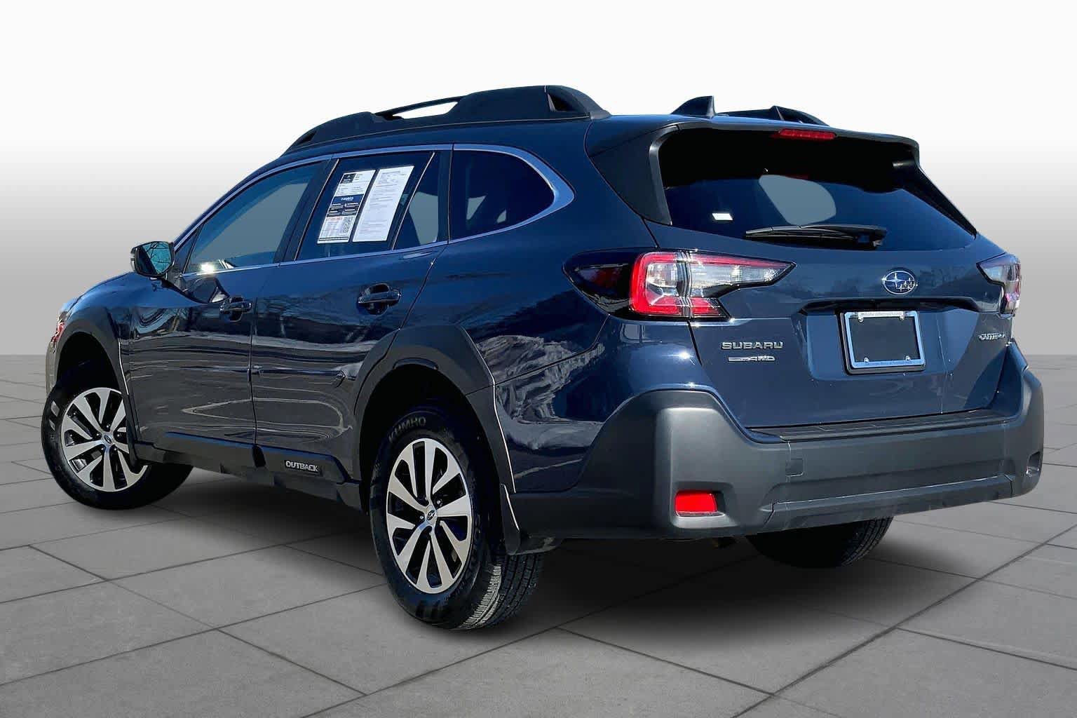 Used 2025 Subaru Outback Premium AWD/4WD image 20