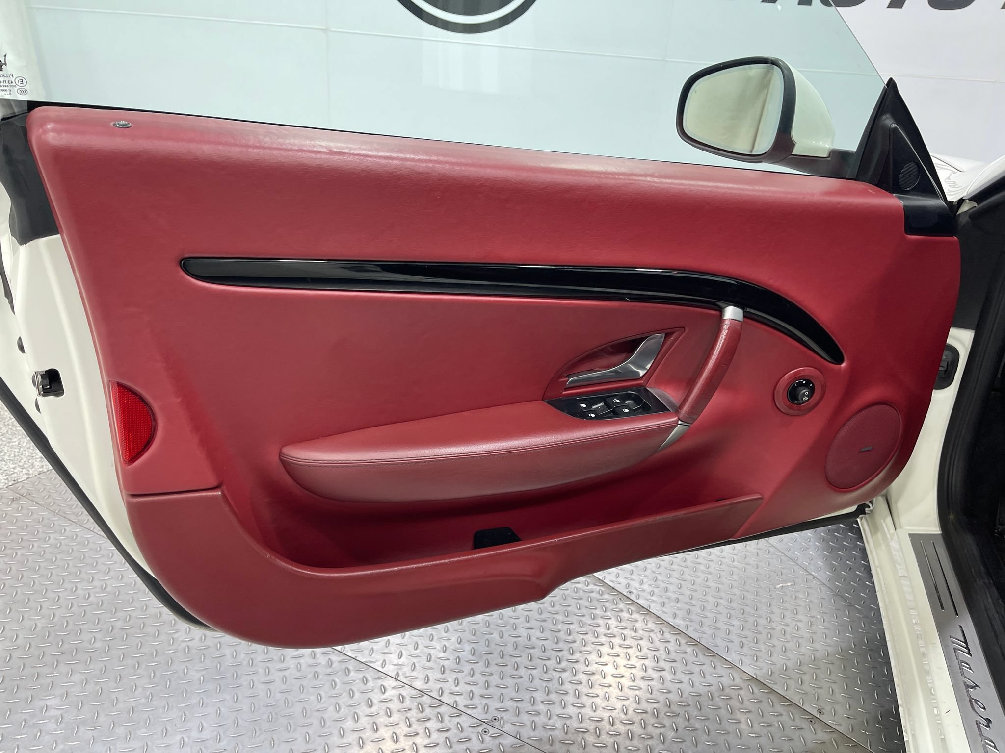 Used 2017 Maserati GranTurismo Convertible RWD image 13