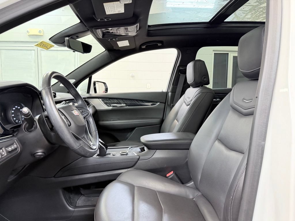 Used 2021 Cadillac XT6 Premium Luxury AWD/4WD image 14