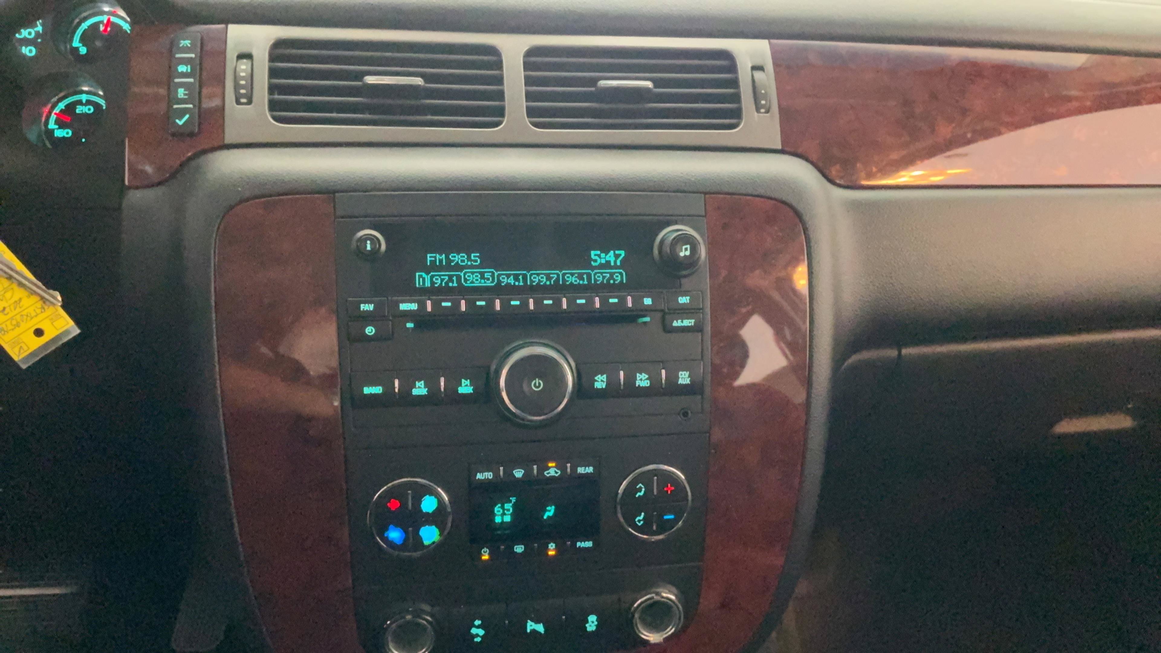 Used 2012 Chevrolet Tahoe LT RWD image 11