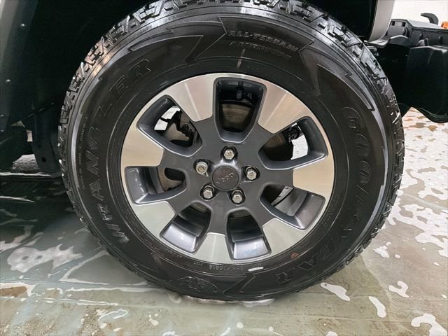 Used 2022 Jeep Wrangler Unlimited Sahara w/ Cold Weather Group image 27