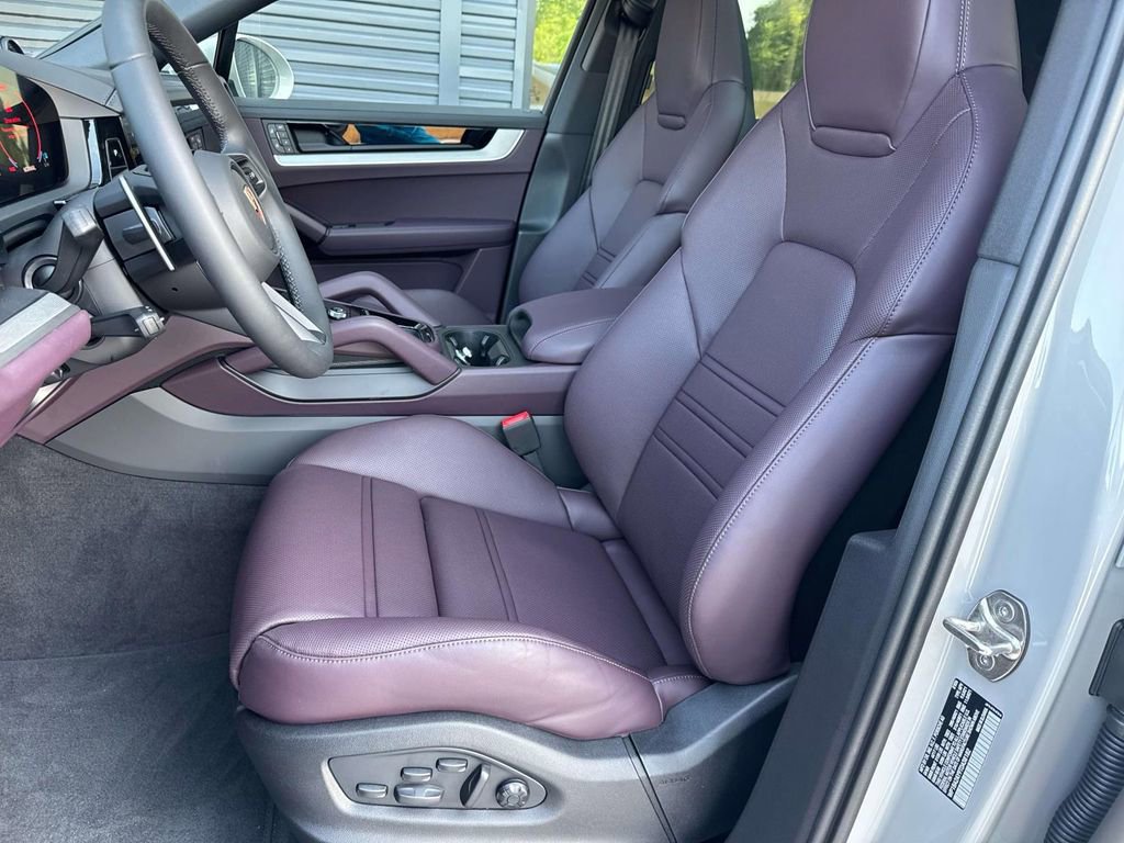 New 2026 Porsche Cayenne Coupe image 5