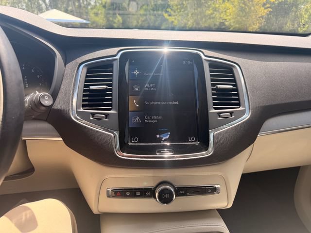 Used 2022 Volvo XC90 T5 Momentum w/ Protection Package Premier FWD image 4