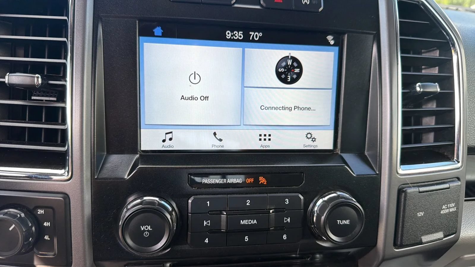 Used 2016 Ford F150 XLT w/ Equipment Group 302A Luxury AWD/4WD image 24