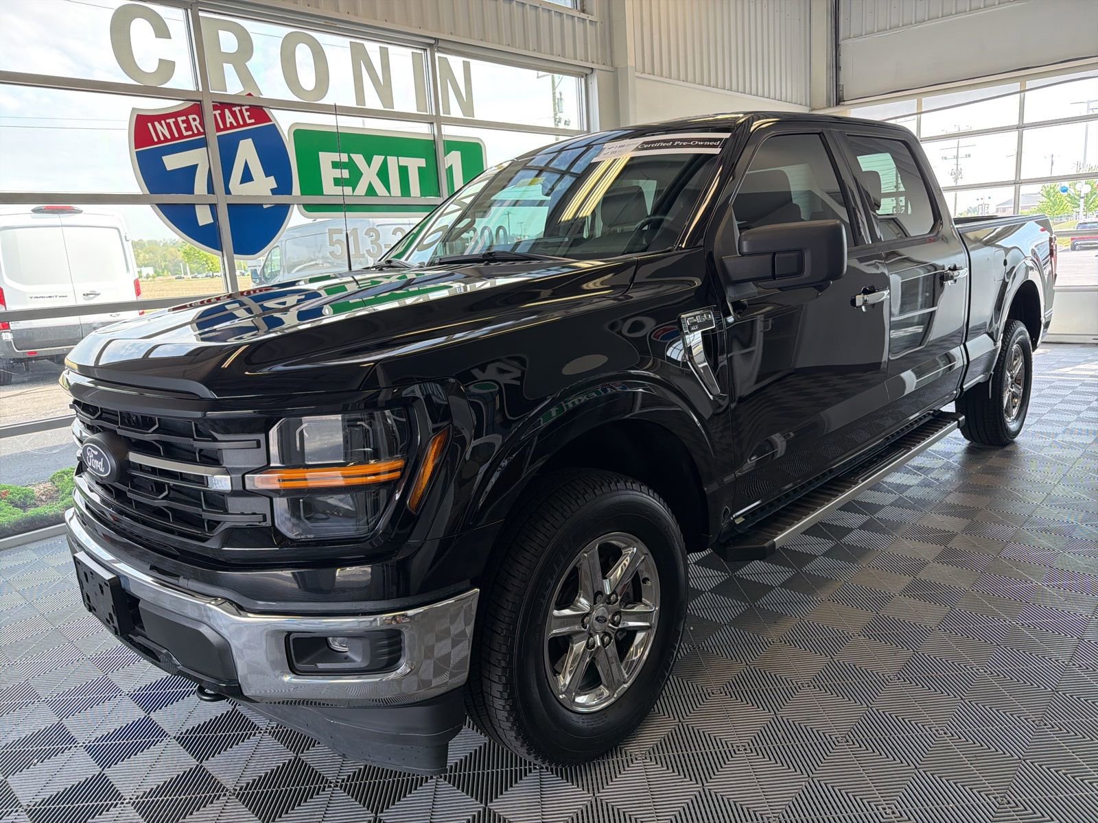 Used 2024 Ford F150 XLT AWD/4WD image 3