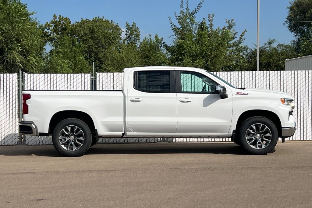 New 2026 Chevrolet Silverado 1500 LT image 3