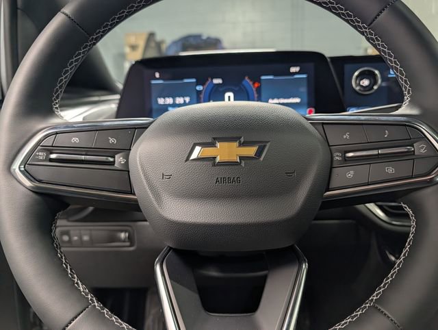 New 2026 Chevrolet Equinox EV LT image 16