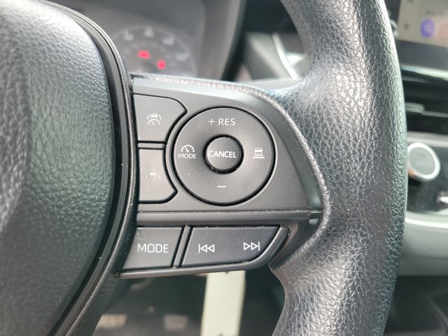 Used 2025 Toyota Corolla LE FWD image 15