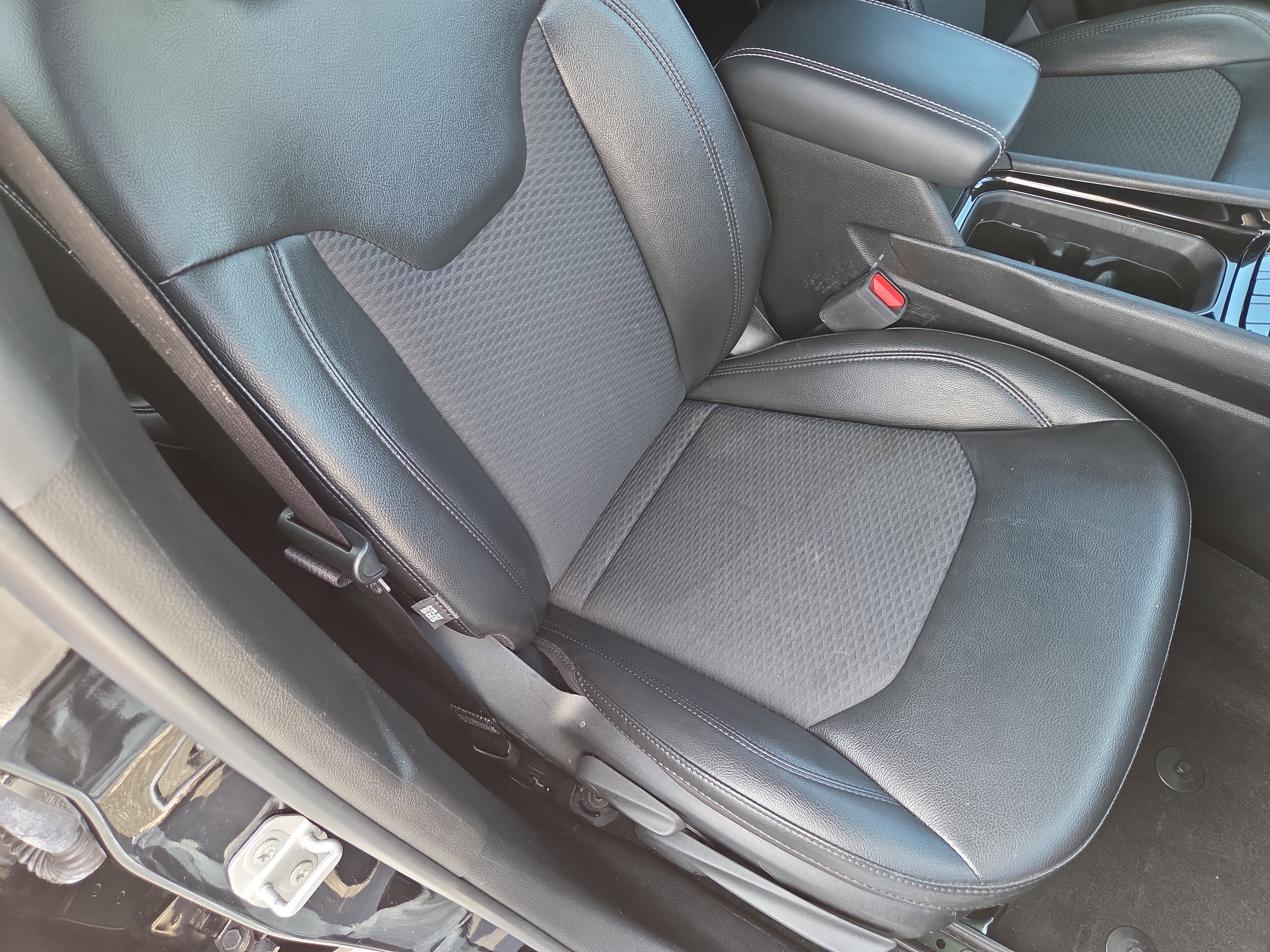 Used 2022 Jeep Compass Altitude w/ Convenience Group AWD/4WD image 16