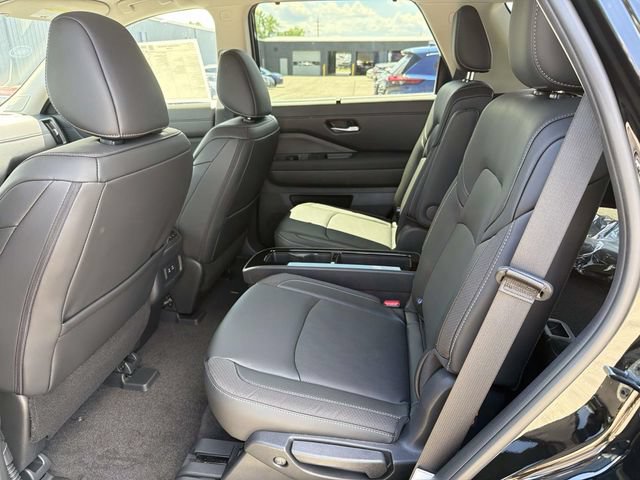 New 2026 Nissan Pathfinder SL w/ SL Premium Package AWD/4WD image 8