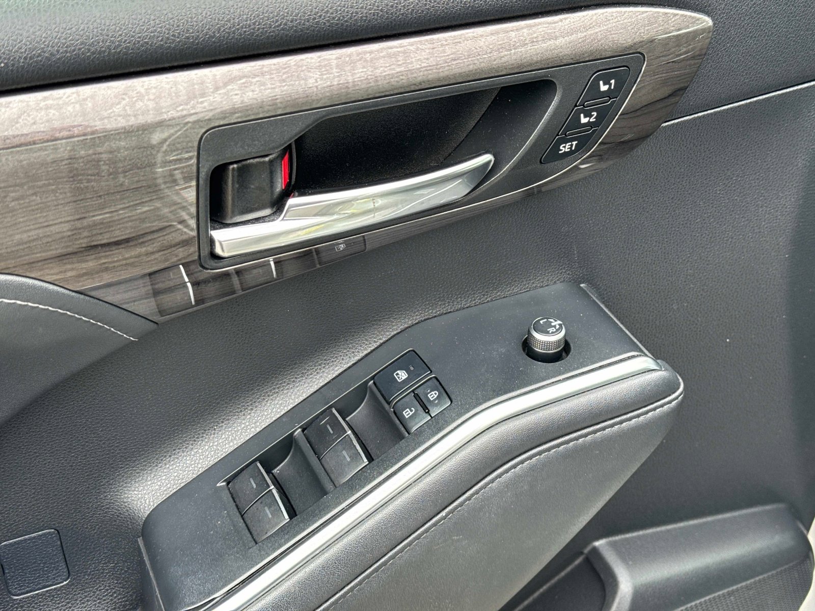 Used 2022 Toyota Highlander Limited image 21