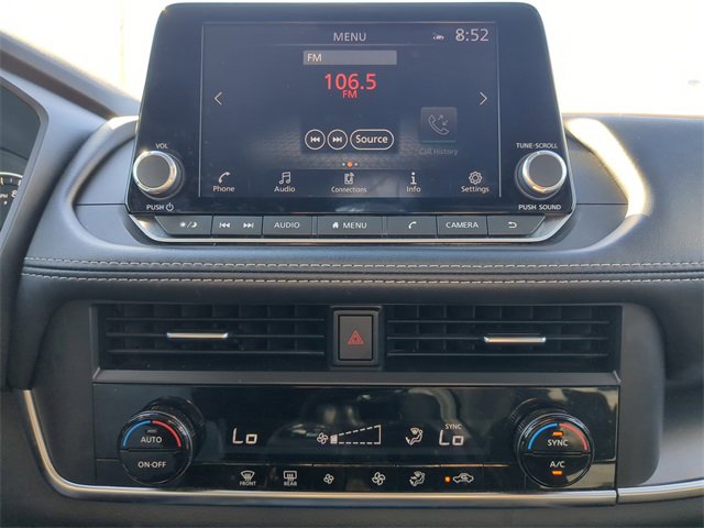 Used 2023 Nissan Rogue SV image 23