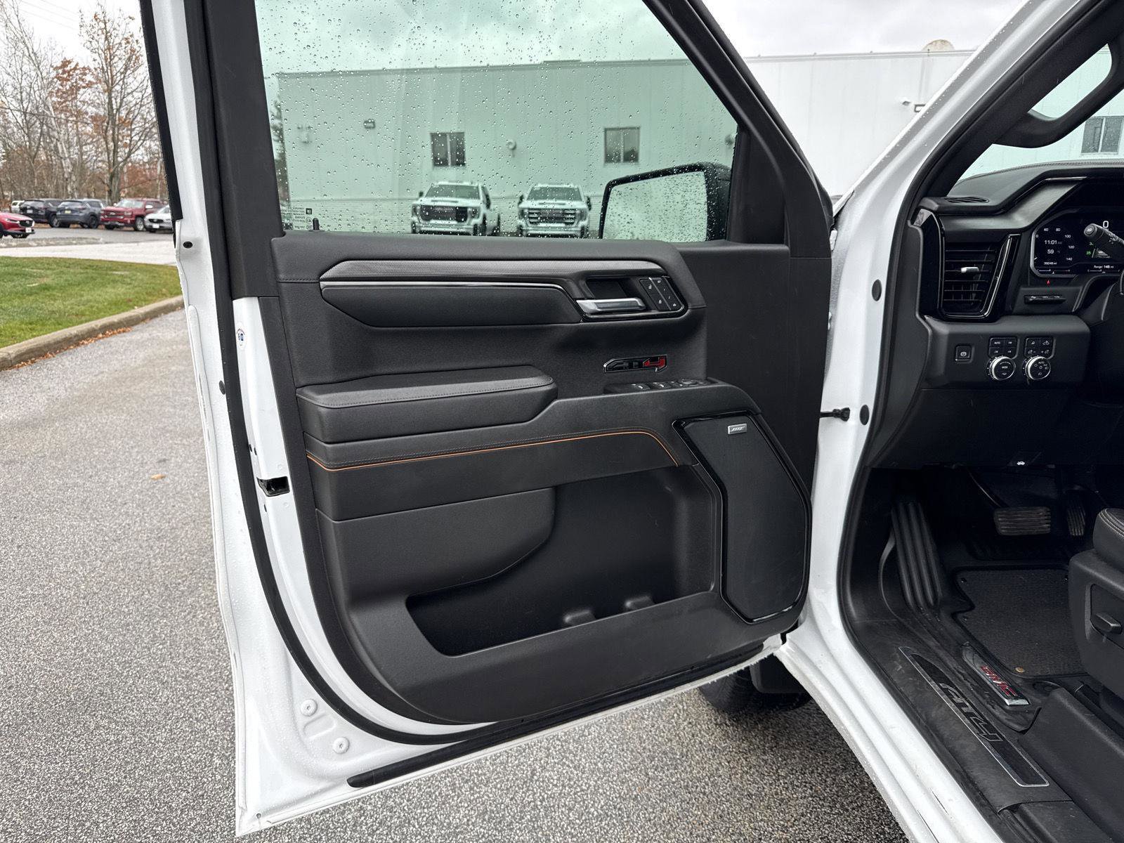 Used 2024 GMC Sierra 1500 AT4 w/ Technology Package image 11